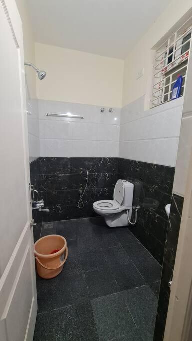 Kamalam 2 Bhk - Non Ac Villa Coimbatore Esterno foto