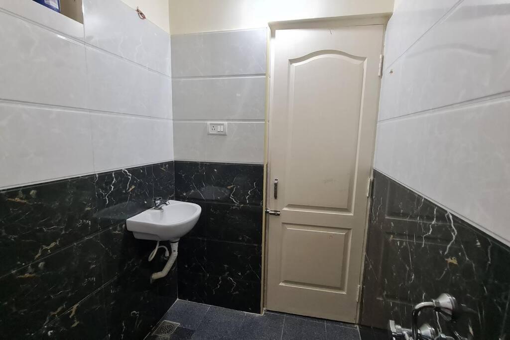 Kamalam 2 Bhk - Non Ac Villa Coimbatore Esterno foto